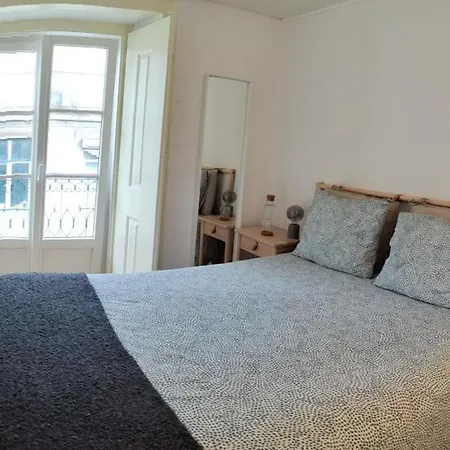 Privativo Com Varanda No Centro De Hotel Lisboa
